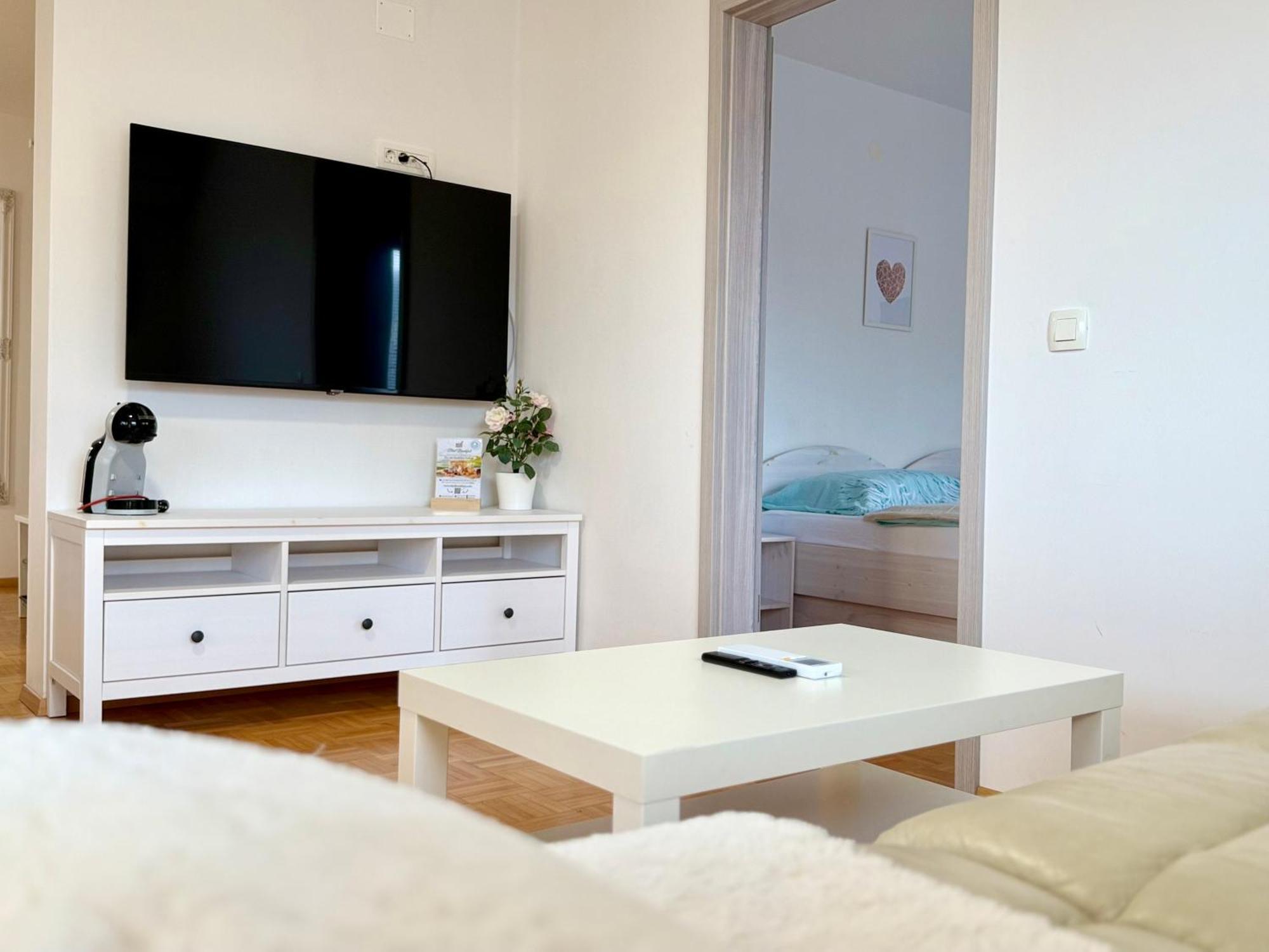 Guest House Kobal Spodnje Gorje Eksteriør bilde